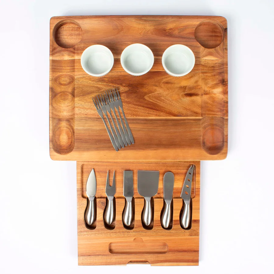 Tabla de Quesos con Herramientas