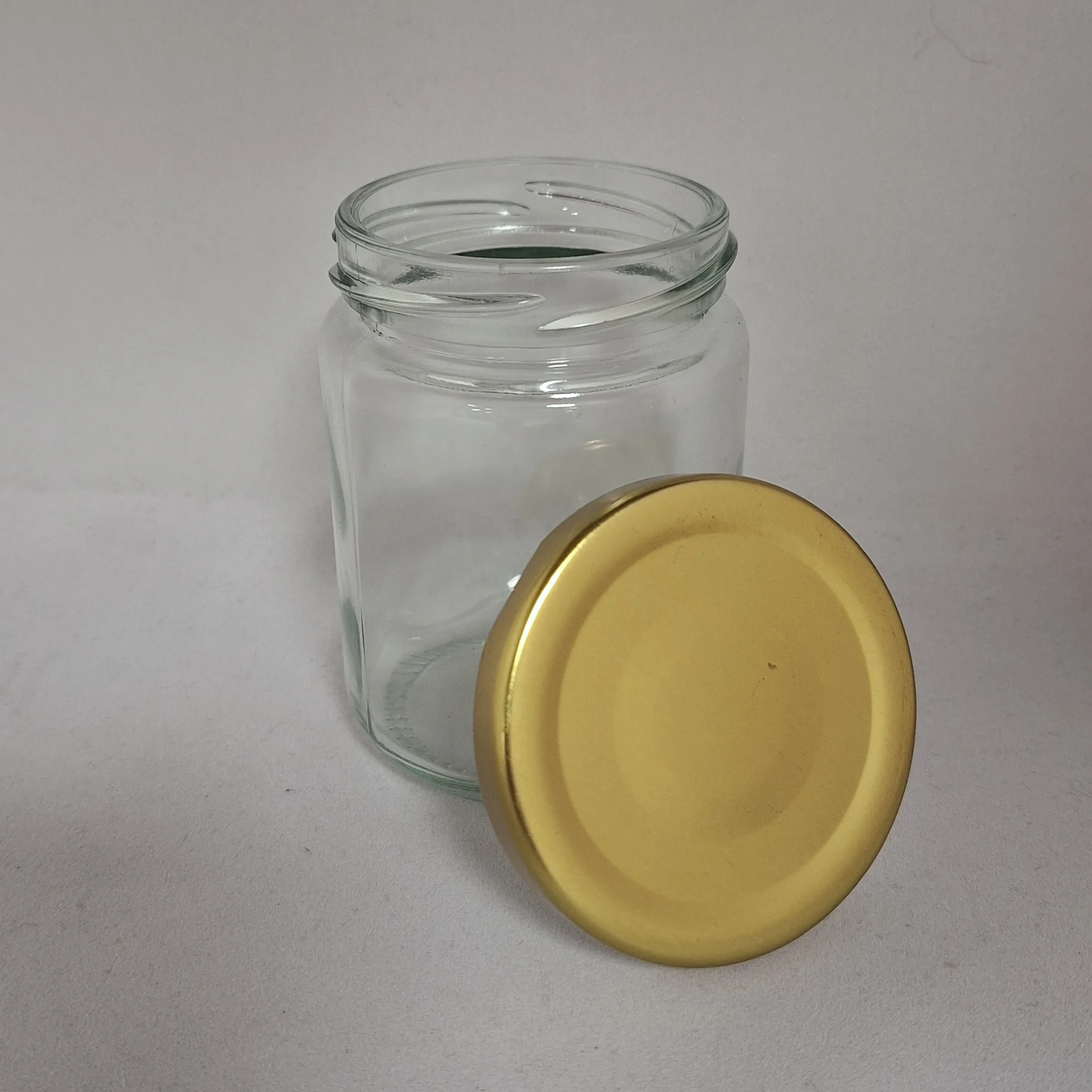 Tapa Dorada metal 63mm Ø para Frasco 240ml (1x1400)